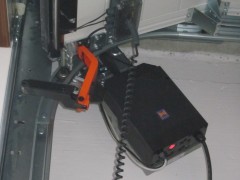 Motorizzazione portone sezionale con fotocellule in movimento